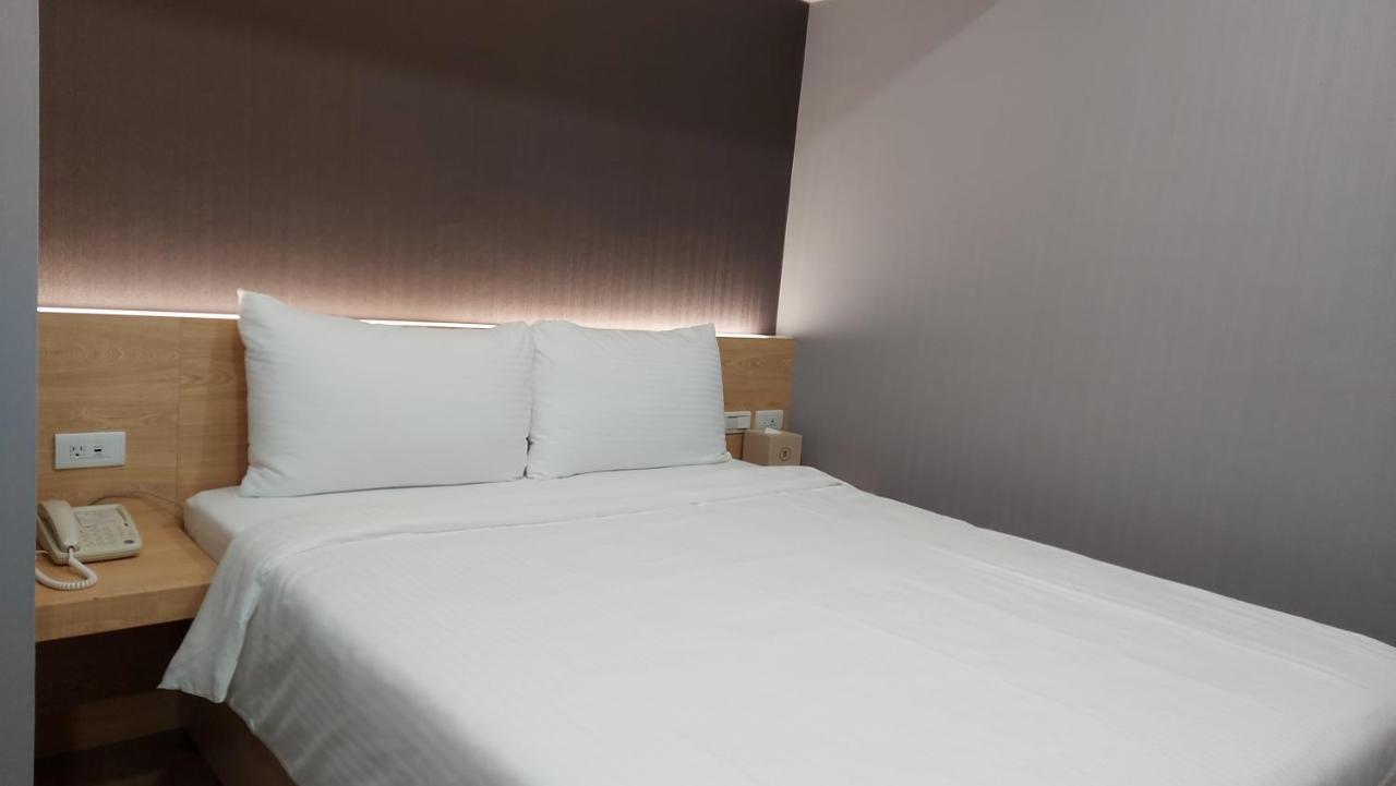 Cy Hotel Taipei Exterior foto