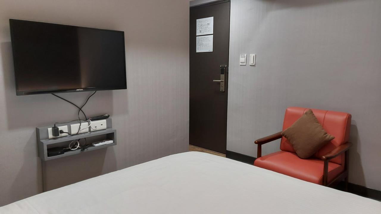Cy Hotel Taipei Exterior foto